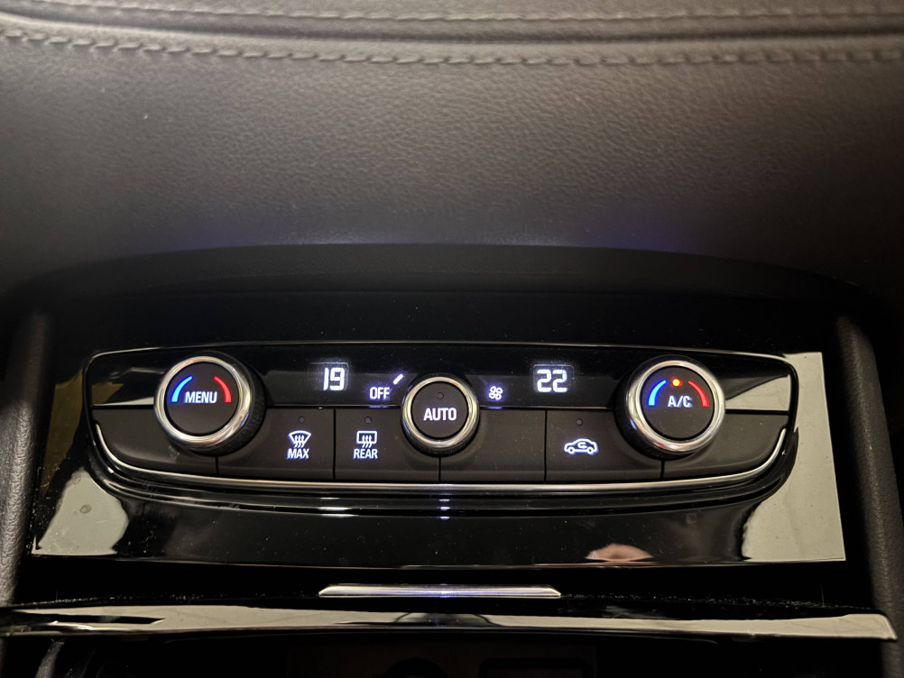 Acheter Opel Grandland X Grandland X 1.5 Diesel 130 ch Design Line 120 ans 5p occasion dans les concessions du Groupe Faurie