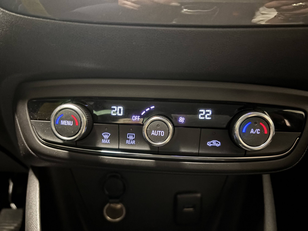 Acheter Opel Crossland X Crossland X 1.2 Turbo 110 ch Elegance 5p occasion dans les concessions du Groupe Faurie