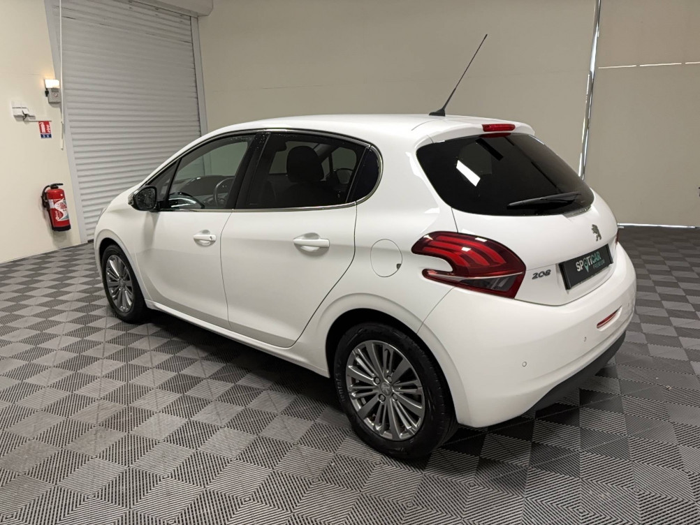 Acheter Peugeot 208 208 1.2 PureTech 110ch S&S BVM5 Allure 5p occasion dans les concessions du Groupe Faurie