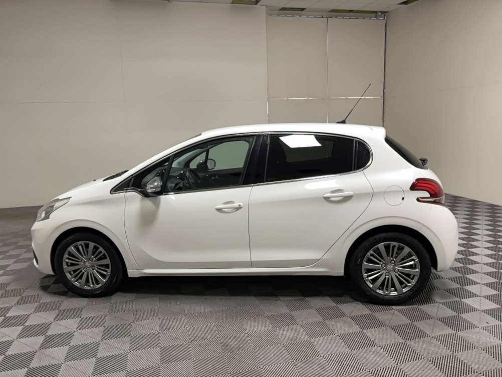 Acheter Peugeot 208 208 1.2 PureTech 110ch S&S BVM5 Allure 5p occasion dans les concessions du Groupe Faurie