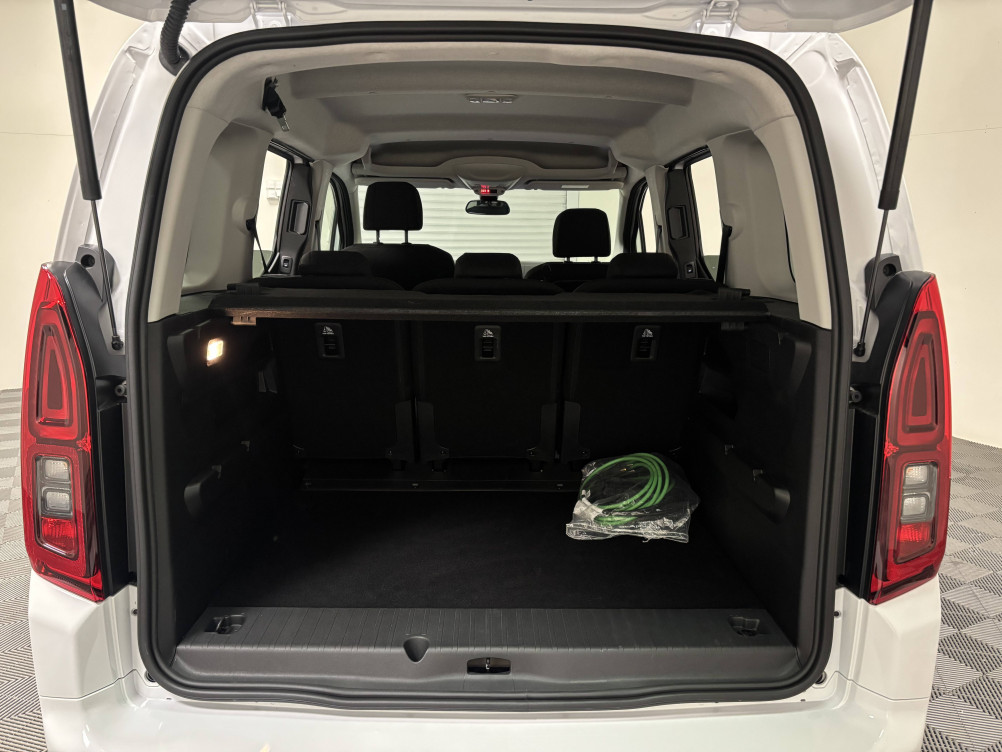 Acheter Opel Combo Combo e-Life Taille M 136 ch & Batterie 50 kw/h Elegance Pack 5p neuf dans les concessions du Groupe Faurie