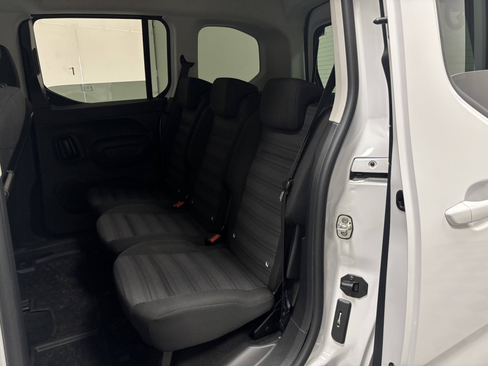 Acheter Opel Combo Combo e-Life Taille M 136 ch & Batterie 50 kw/h Elegance Pack 5p neuf dans les concessions du Groupe Faurie