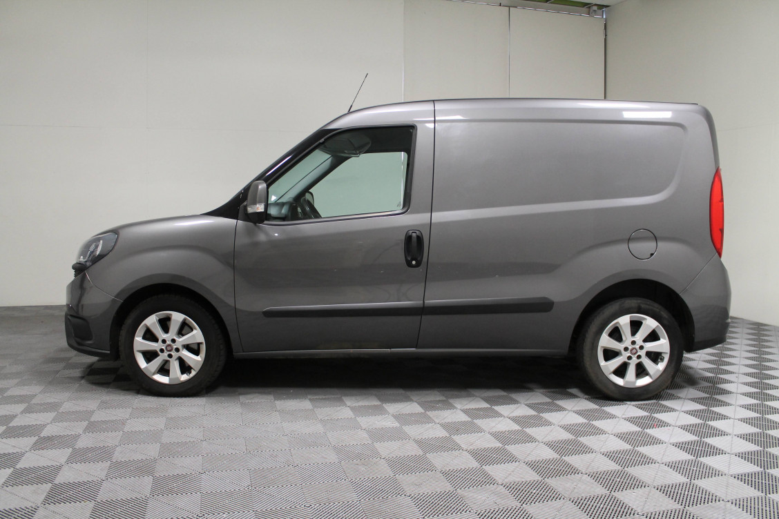 Acheter Fiat Doblo DOBLO CARGO FT 1.6 MULTIJET 120 PACK PROFESSIONAL TRIO NAV 4p occasion dans les concessions du Groupe Faurie