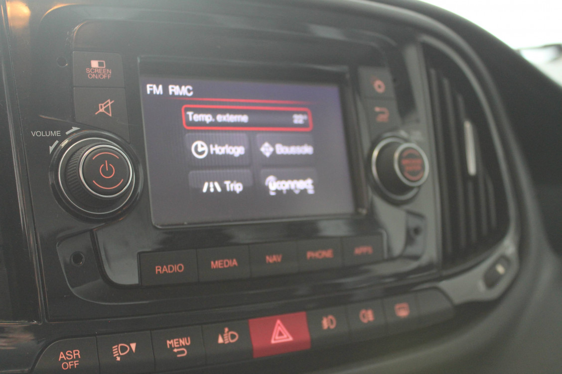 Acheter Fiat Doblo DOBLO CARGO FT 1.6 MULTIJET 120 PACK PROFESSIONAL TRIO NAV 4p occasion dans les concessions du Groupe Faurie