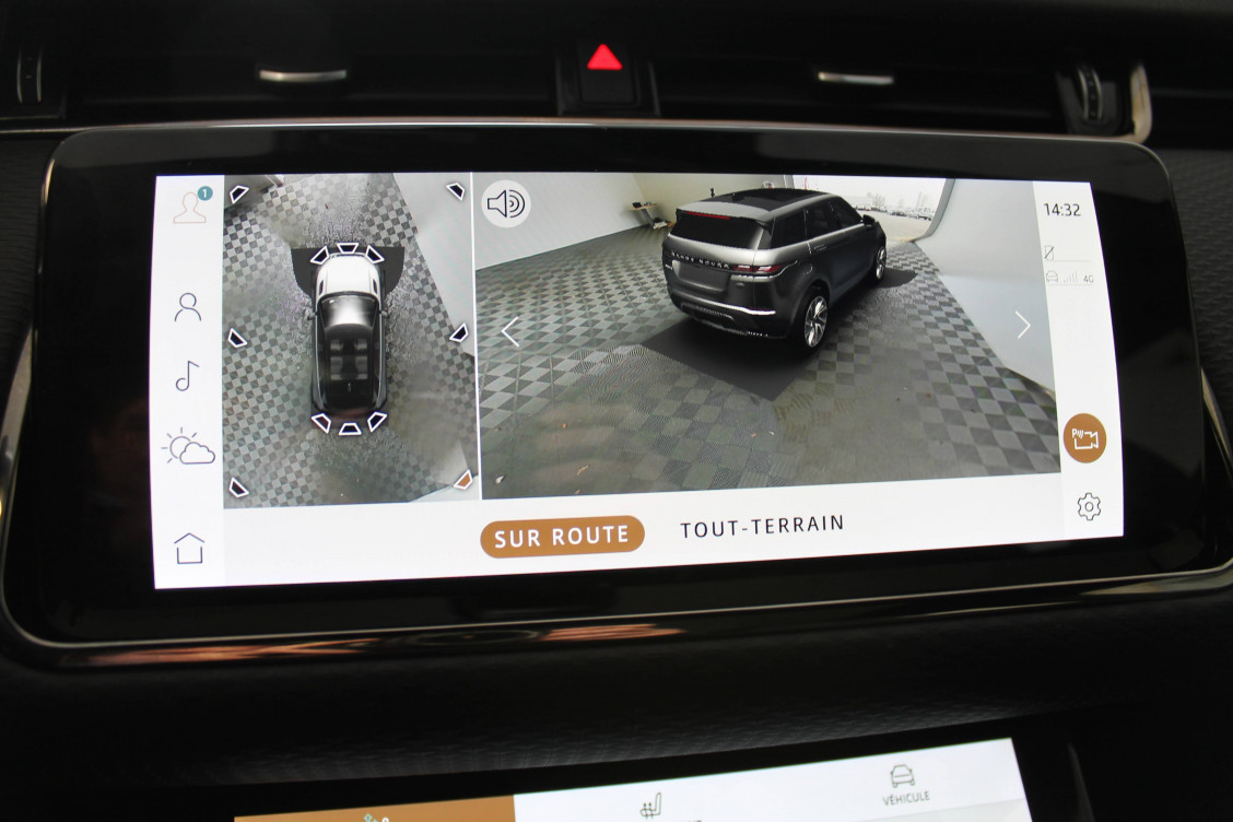 Acheter Land Rover Range Rover Evoque Range Rover Evoque Mark II P300e PHEV AWD BVA8 R-Dynamic S 5p occasion dans les concessions du Groupe Faurie