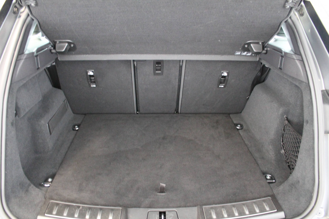 Acheter Land Rover Range Rover Evoque Range Rover Evoque Mark II P300e PHEV AWD BVA8 R-Dynamic S 5p occasion dans les concessions du Groupe Faurie