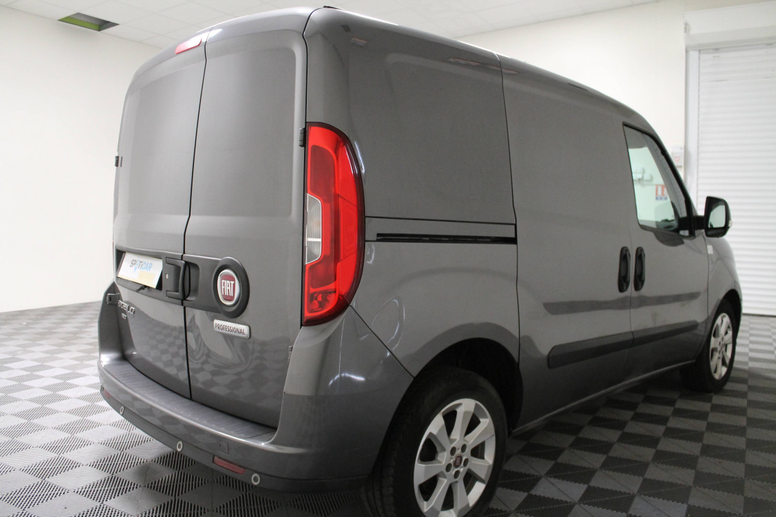 Acheter Fiat Doblo DOBLO CARGO FT 1.6 MULTIJET 120 PACK PROFESSIONAL TRIO NAV 4p occasion dans les concessions du Groupe Faurie