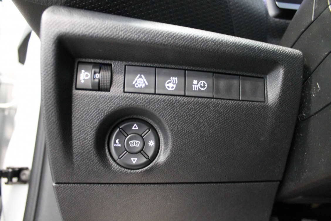 Acheter Citroën C4 e-C4 136 ch Automatique Shine 5p occasion dans les concessions du Groupe Faurie