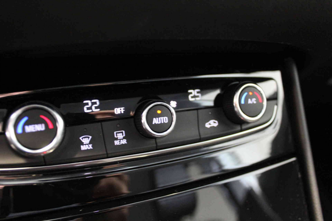 Acheter Opel Grandland X Grandland X 1.5 Diesel 130 ch BVA8 Elite 5p occasion dans les concessions du Groupe Faurie