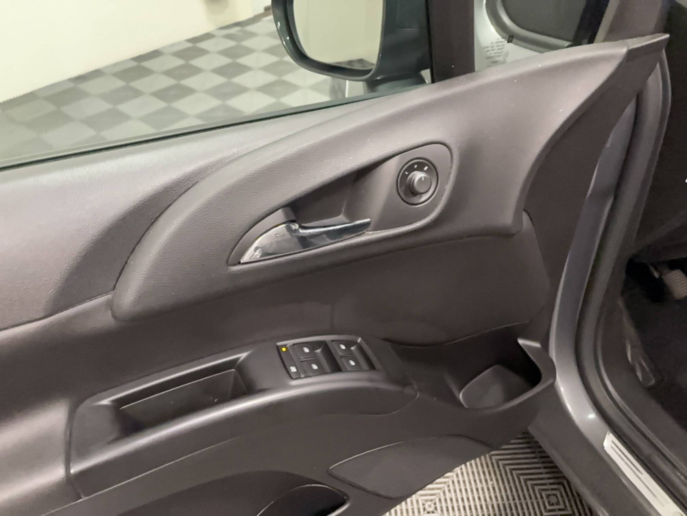 Acheter Opel Meriva Meriva 1.4 Turbo - 120 ch Twinport Start/Stop Cosmo 5p occasion dans les concessions du Groupe Faurie