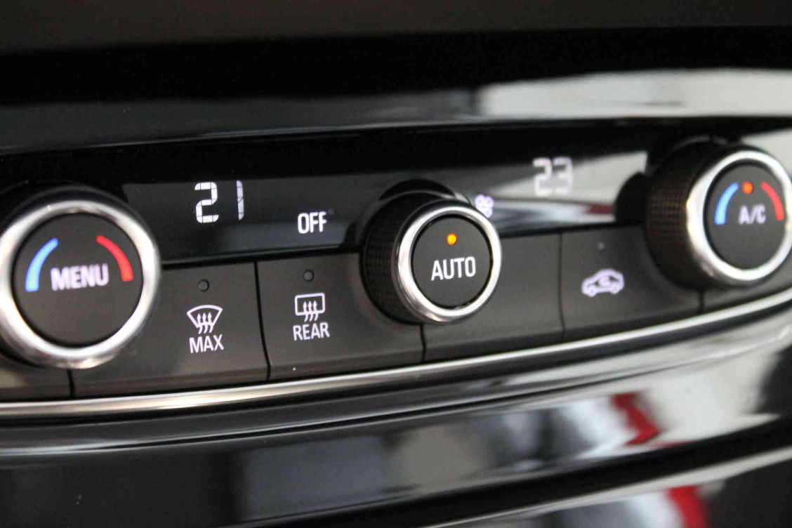 Acheter Opel Grandland X Grandland X Hybrid4 300 ch AWD BVA8 Elite 5p occasion dans les concessions du Groupe Faurie