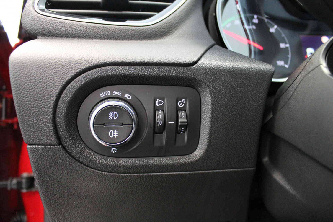 Acheter Opel Grandland X Grandland X Hybrid4 300 ch AWD BVA8 Elite 5p occasion dans les concessions du Groupe Faurie