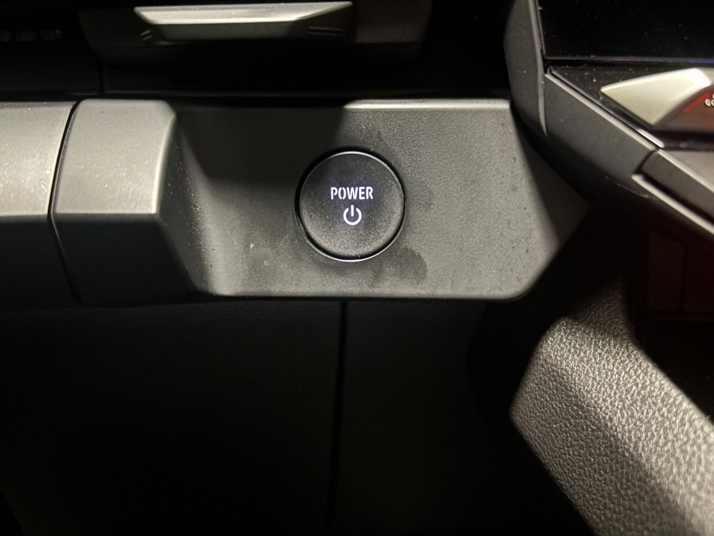 Acheter Renault Megane E-Tech Megane E-Tech EV40 130ch standard charge Equilibre 5p occasion dans les concessions du Groupe Faurie