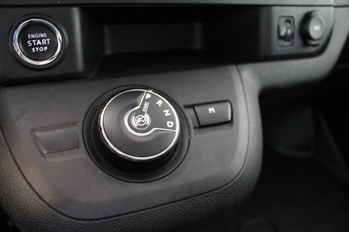 Acheter Opel Vivaro Fourgon VIVARO CA FIXE TAILLE XL BLUEHDI 180 S&S EAT8  4p occasion dans les concessions du Groupe Faurie