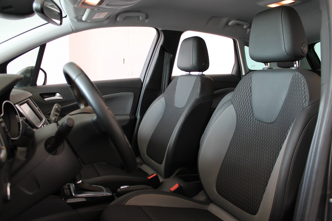 Acheter Opel Crossland X Crossland X 1.5 D 120 ch BVA6 Elegance 5p occasion dans les concessions du Groupe Faurie