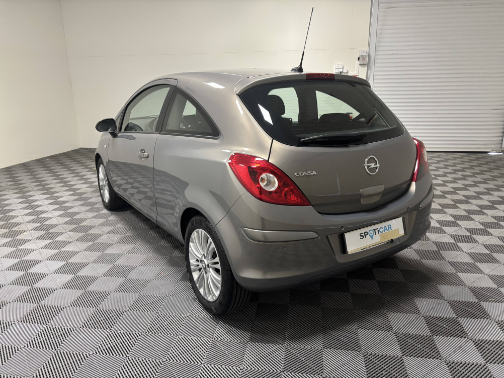 Acheter Opel Corsa Corsa 1.4 - 100 ch Twinport Cosmo 3p occasion dans les concessions du Groupe Faurie