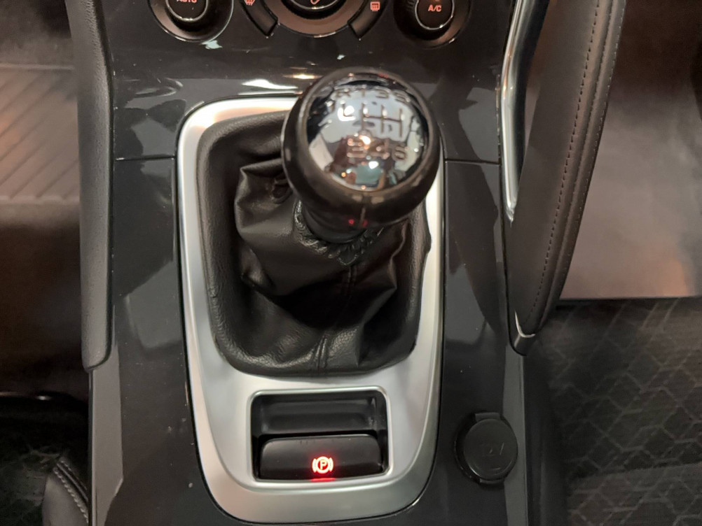 Acheter Peugeot 3008 3008 1.2 Puretech 130ch S&S BVM6 Allure 5p occasion dans les concessions du Groupe Faurie