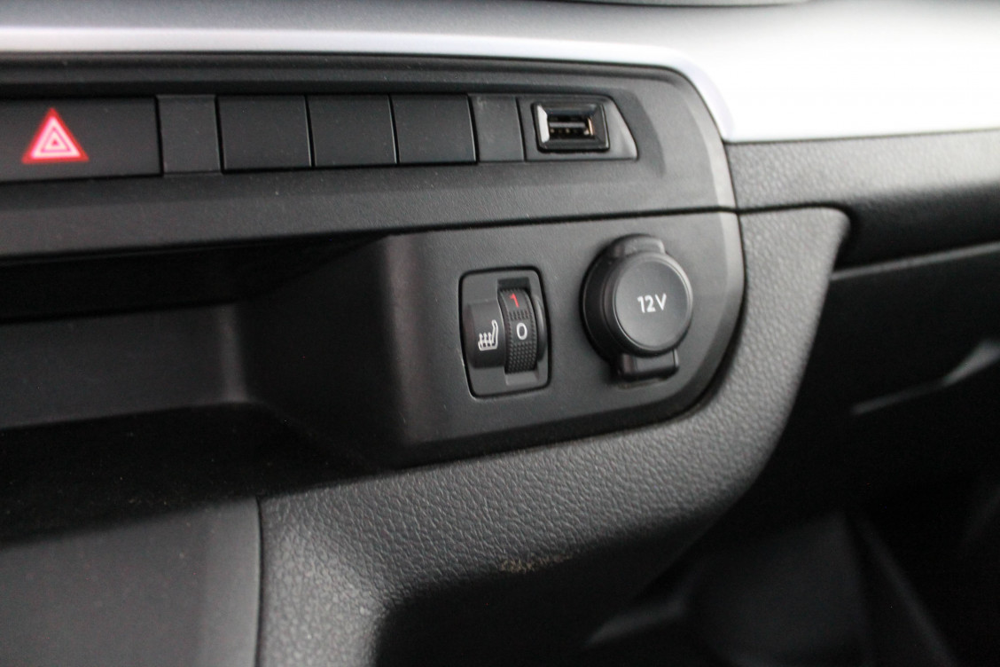 Acheter Opel Vivaro Fourgon VIVARO CA FIXE TAILLE XL BLUEHDI 180 S&S EAT8  4p occasion dans les concessions du Groupe Faurie