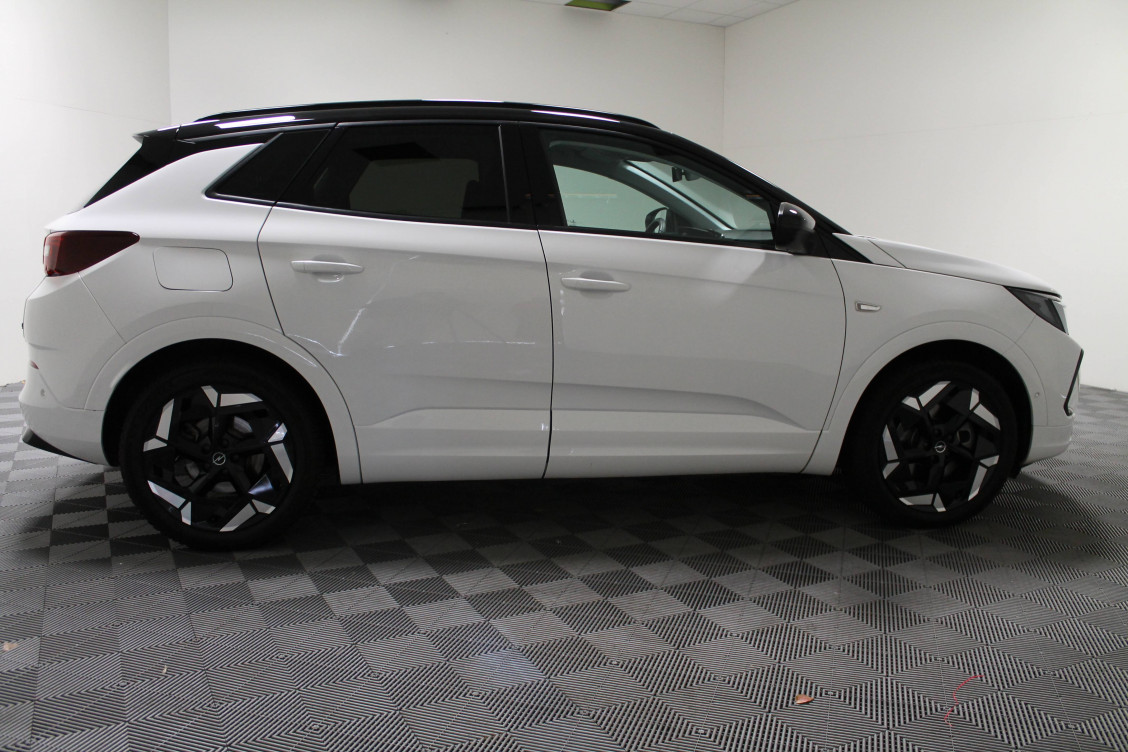 Acheter Opel Grandland Grandland Hybrid 300 ch AWD BVA8 GSe 5p occasion dans les concessions du Groupe Faurie