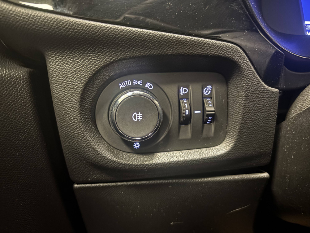 Acheter Opel Corsa Corsa 1.2 Turbo 100 ch BVA8 Elegance Business 5p occasion dans les concessions du Groupe Faurie