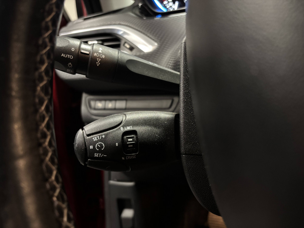 Acheter Peugeot 2008 2008 1.6 BlueHDi 100ch BVM5 Allure 5p occasion dans les concessions du Groupe Faurie