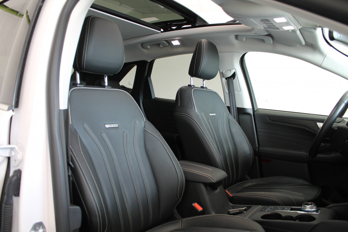 Acheter Ford Kuga Kuga 2.5 Duratec 190 ch FHEV I-AWD e-CVT Vignale 5p occasion dans les concessions du Groupe Faurie