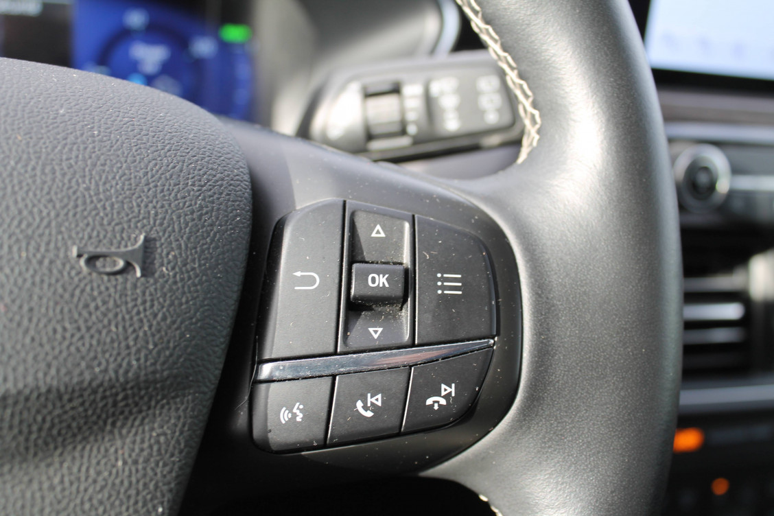 Acheter Ford Kuga Kuga 2.5 Duratec 190 ch FHEV I-AWD e-CVT Vignale 5p occasion dans les concessions du Groupe Faurie