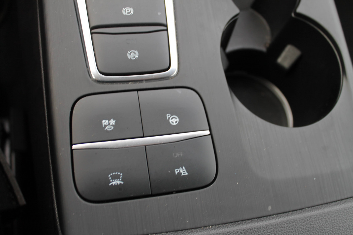 Acheter Ford Kuga Kuga 2.5 Duratec 190 ch FHEV I-AWD e-CVT Vignale 5p occasion dans les concessions du Groupe Faurie