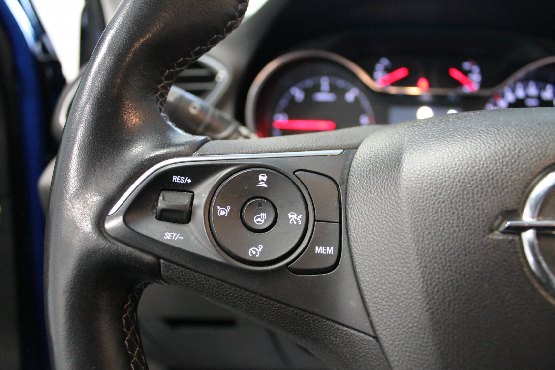 Acheter Opel Grandland X Grandland X 2.0 Diesel 177 ch BVA8 Ultimate 5p occasion dans les concessions du Groupe Faurie