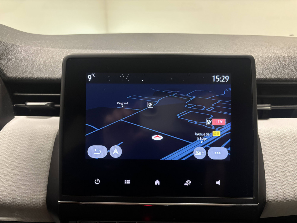 Acheter Renault Clio 5 Clio E-Tech full hybrid 145 Evolution 5p occasion dans les concessions du Groupe Faurie