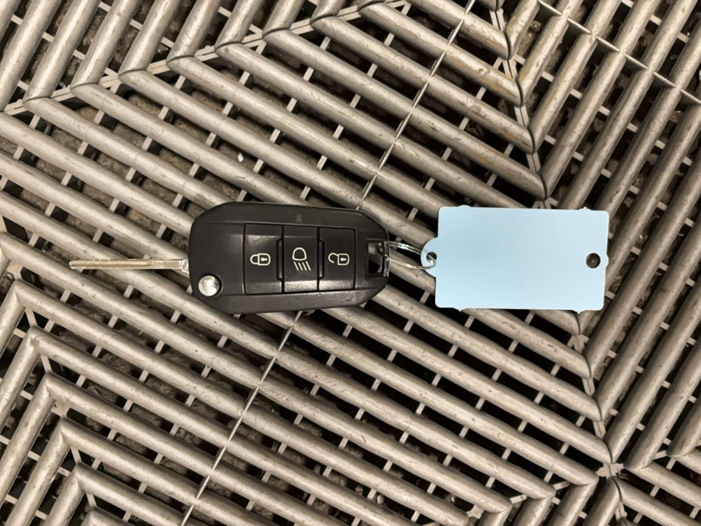 Acheter Peugeot 2008 2008 1.6 BlueHDi 100ch BVM5 Allure 5p occasion dans les concessions du Groupe Faurie