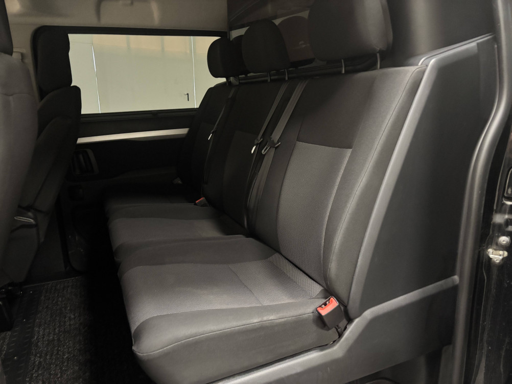 Acheter Opel Vivaro Fourgon VIVARO CA FIXE L3 2.0 DIESEL 180 CH PTAC AUGMENTE BVA8 PACK BUSINESS 4p occasion dans les concessions du Groupe Faurie