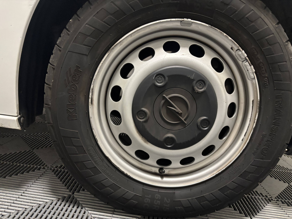 Acheter Opel Vivaro Fourgon VIVARO FGN L2 2.0 DIESEL 120 CH PTAC AUGMENTE PACK CLIM 4p occasion dans les concessions du Groupe Faurie