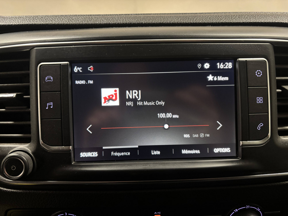 Acheter Opel Vivaro Fourgon VIVARO FGN L2 2.0 DIESEL 120 CH PTAC AUGMENTE PACK CLIM 4p occasion dans les concessions du Groupe Faurie