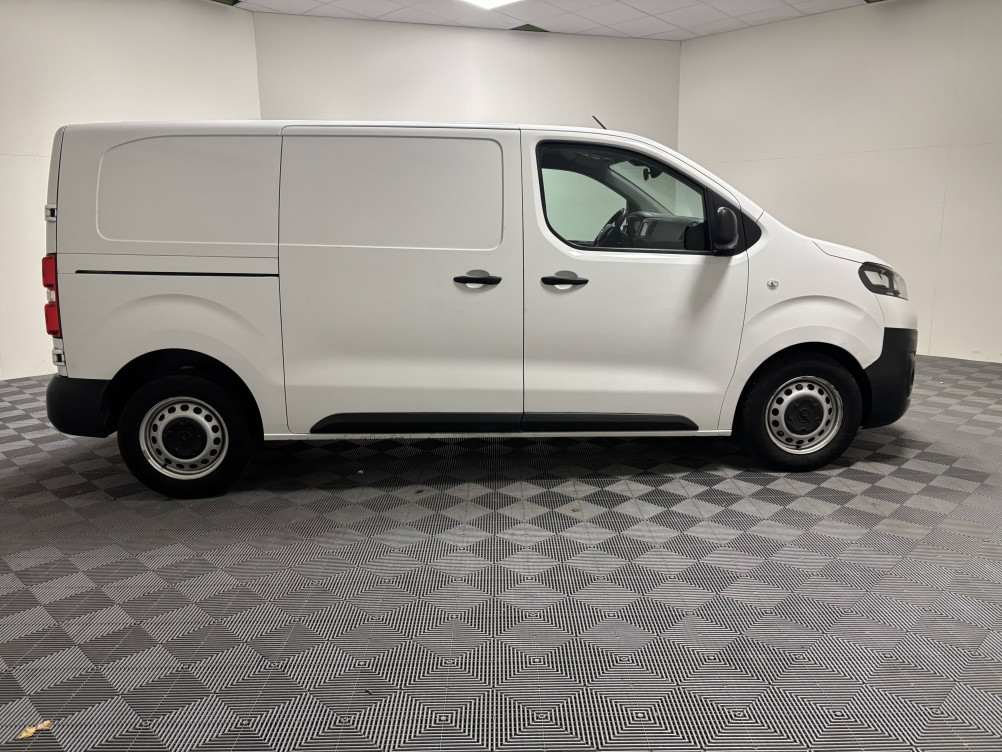 Acheter Opel Vivaro Fourgon VIVARO FGN L2 2.0 DIESEL 120 CH PTAC AUGMENTE PACK CLIM 4p occasion dans les concessions du Groupe Faurie