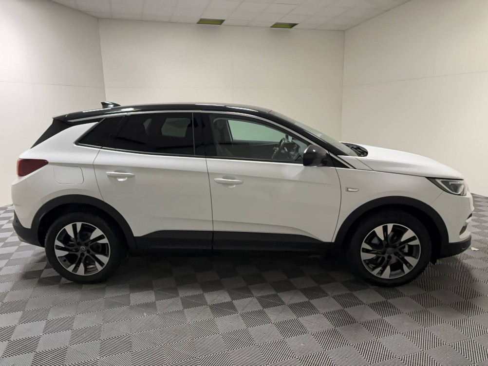 Acheter Opel Grandland X Grandland X 1.5 Diesel 130 ch Elite 5p occasion dans les concessions du Groupe Faurie