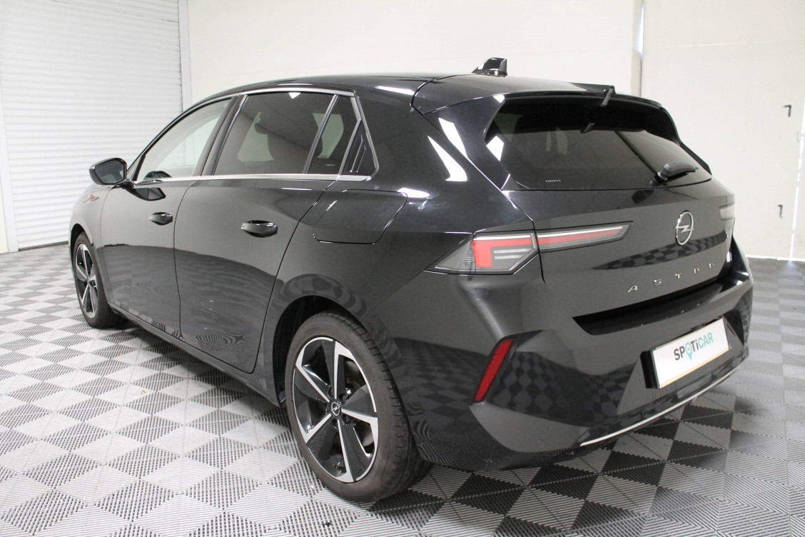 Acheter Opel Astra Astra Hybrid 180 ch BVA8 Elegance Business 5p occasion dans les concessions du Groupe Faurie
