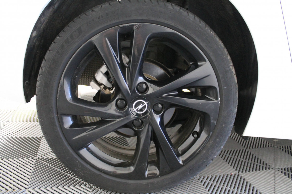 Acheter Opel Corsa Corsa 1.2 Turbo 100 ch BVA8 GS Line 5p occasion dans les concessions du Groupe Faurie