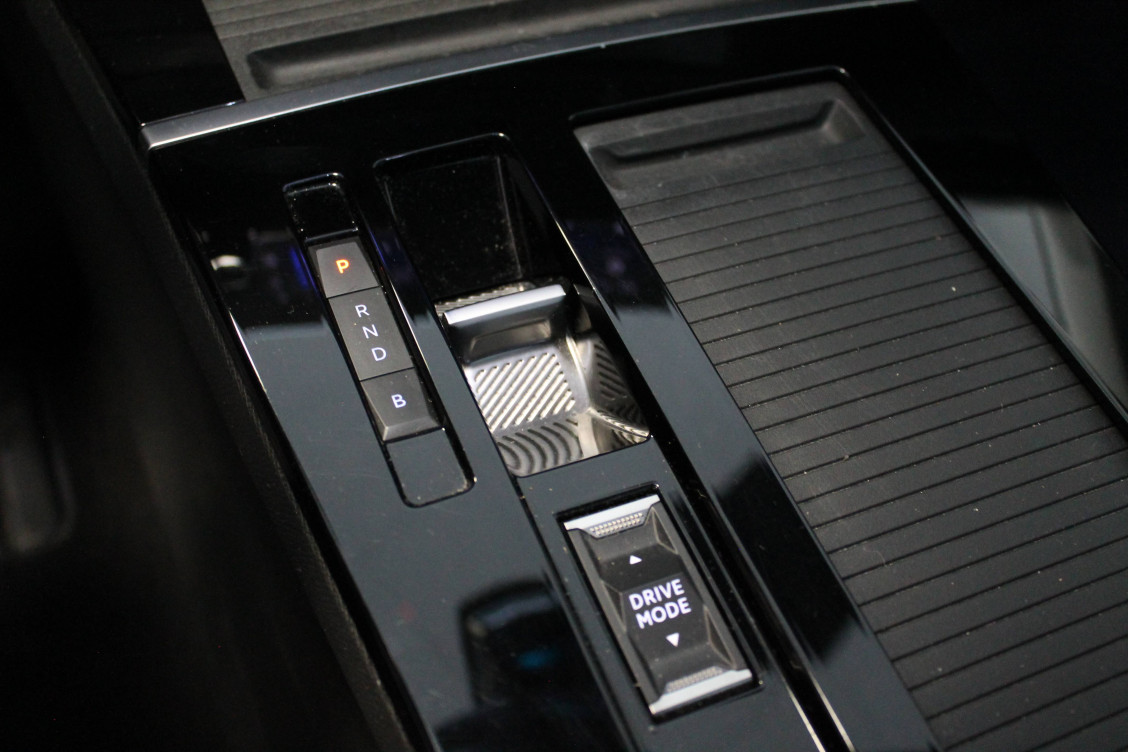 Acheter Opel Astra Astra Hybrid 180 ch BVA8 Elegance Business 5p occasion dans les concessions du Groupe Faurie