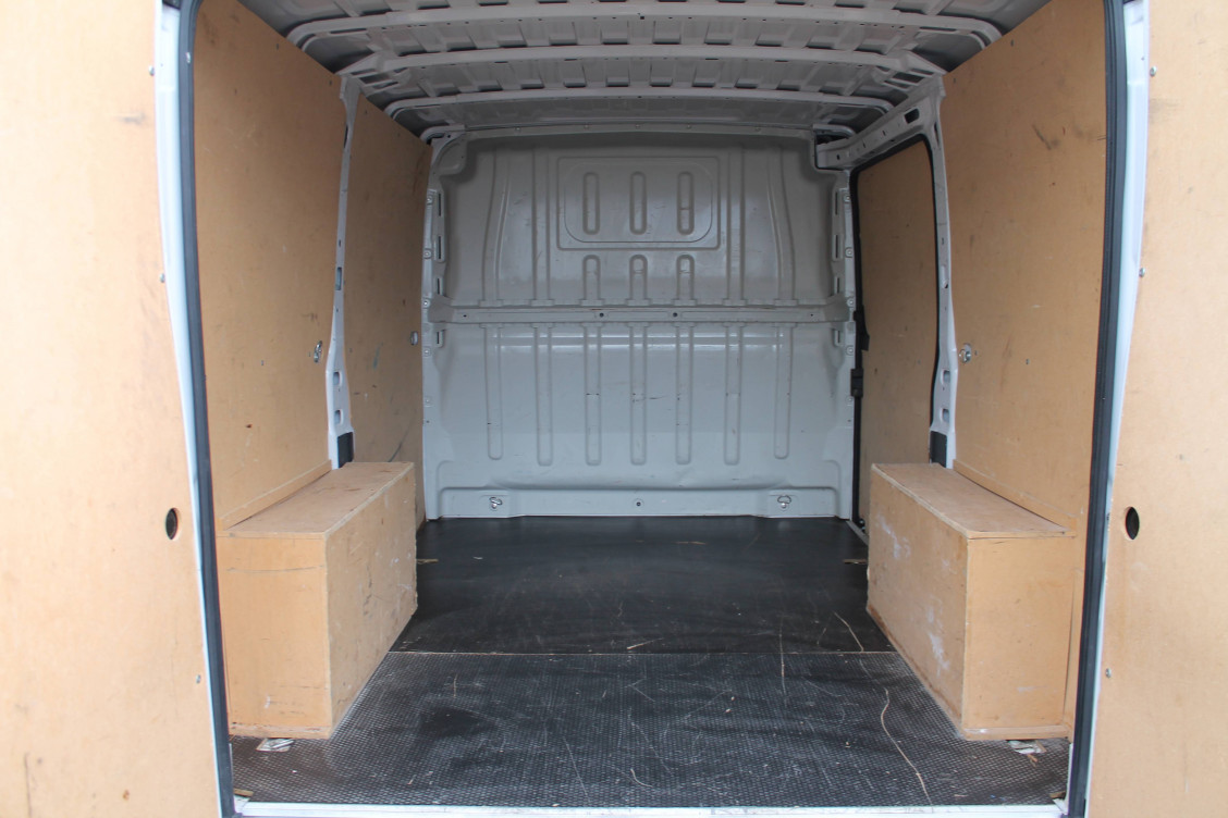 Acheter Peugeot Boxer BOXER TOLE 333 L1H1 BLUEHDI 140 S&S ASPHALT 4p occasion dans les concessions du Groupe Faurie