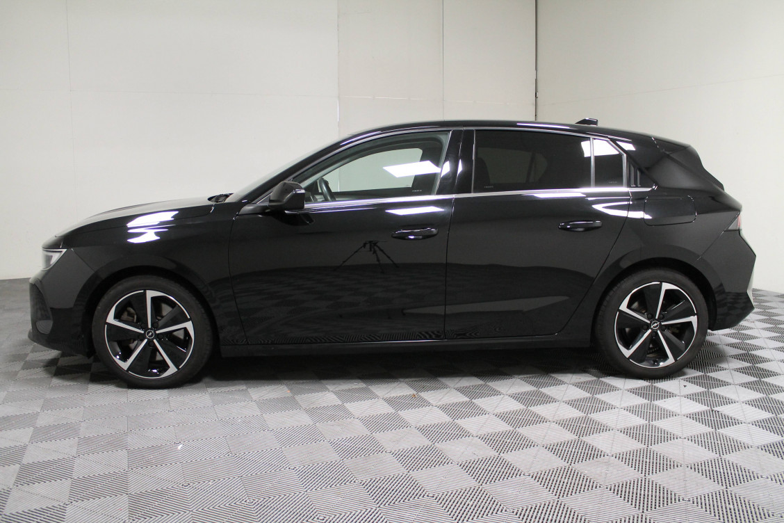 Acheter Opel Astra Astra Hybrid 180 ch BVA8 Elegance Business 5p occasion dans les concessions du Groupe Faurie