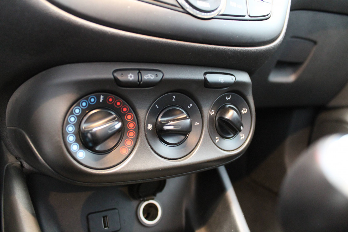 Acheter Opel Corsa E Corsa 1.4 90 ch Edition 5p occasion dans les concessions du Groupe Faurie