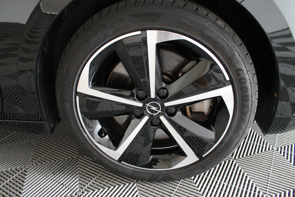 Acheter Opel Astra Astra Hybrid 180 ch BVA8 Elegance Business 5p occasion dans les concessions du Groupe Faurie