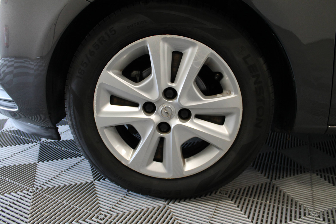 Acheter Opel Corsa E Corsa 1.4 90 ch Edition 5p occasion dans les concessions du Groupe Faurie