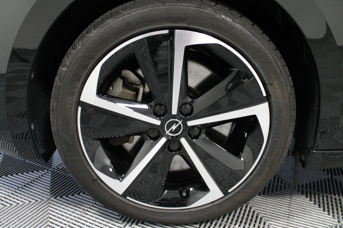 Acheter Opel Astra Astra Hybrid 180 ch BVA8 Elegance Business 5p occasion dans les concessions du Groupe Faurie