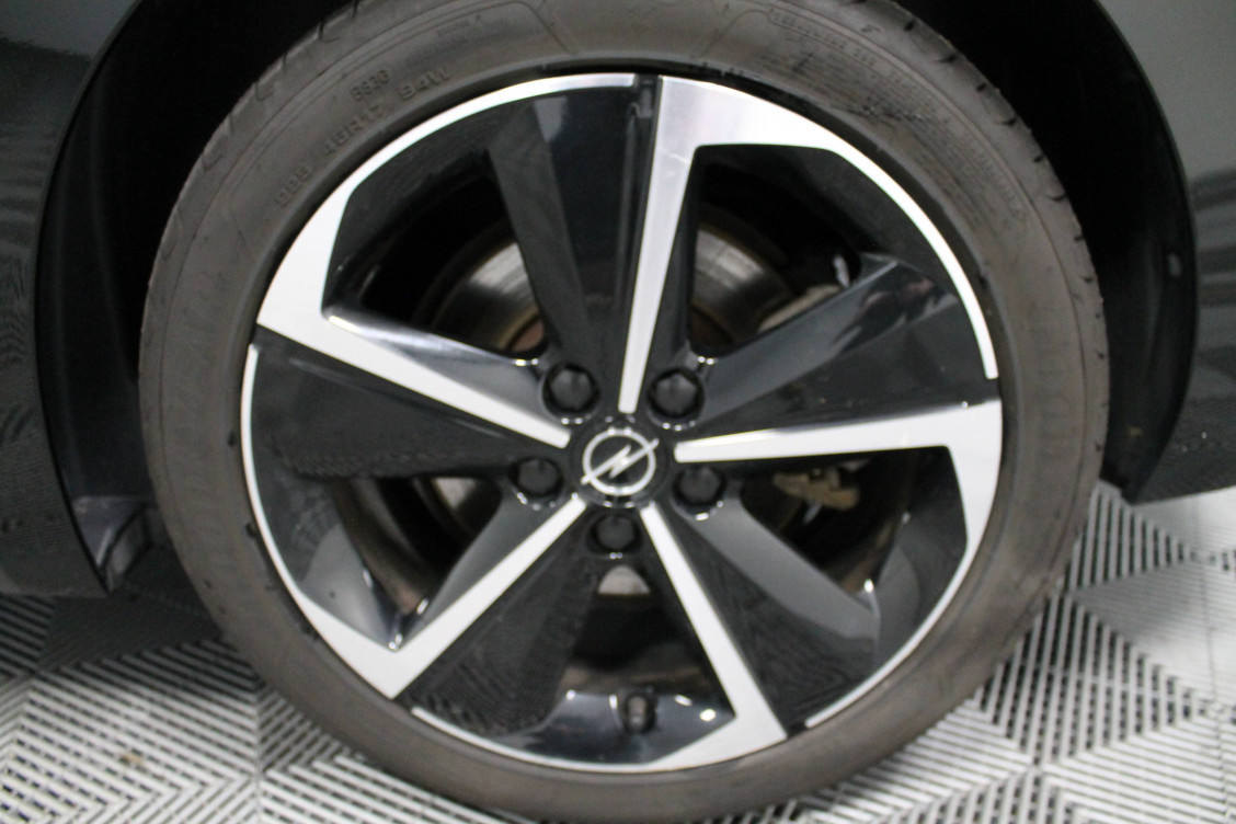 Acheter Opel Astra Astra Hybrid 180 ch BVA8 Elegance Business 5p occasion dans les concessions du Groupe Faurie