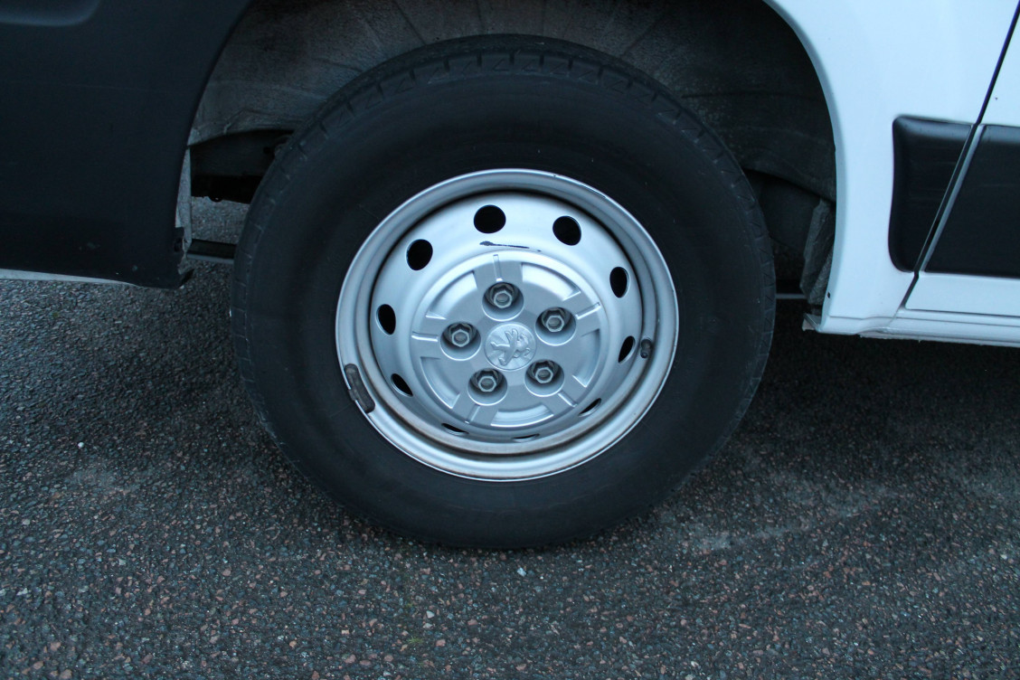 Acheter Peugeot Boxer BOXER TOLE 333 L1H1 BLUEHDI 140 S&S ASPHALT 4p occasion dans les concessions du Groupe Faurie