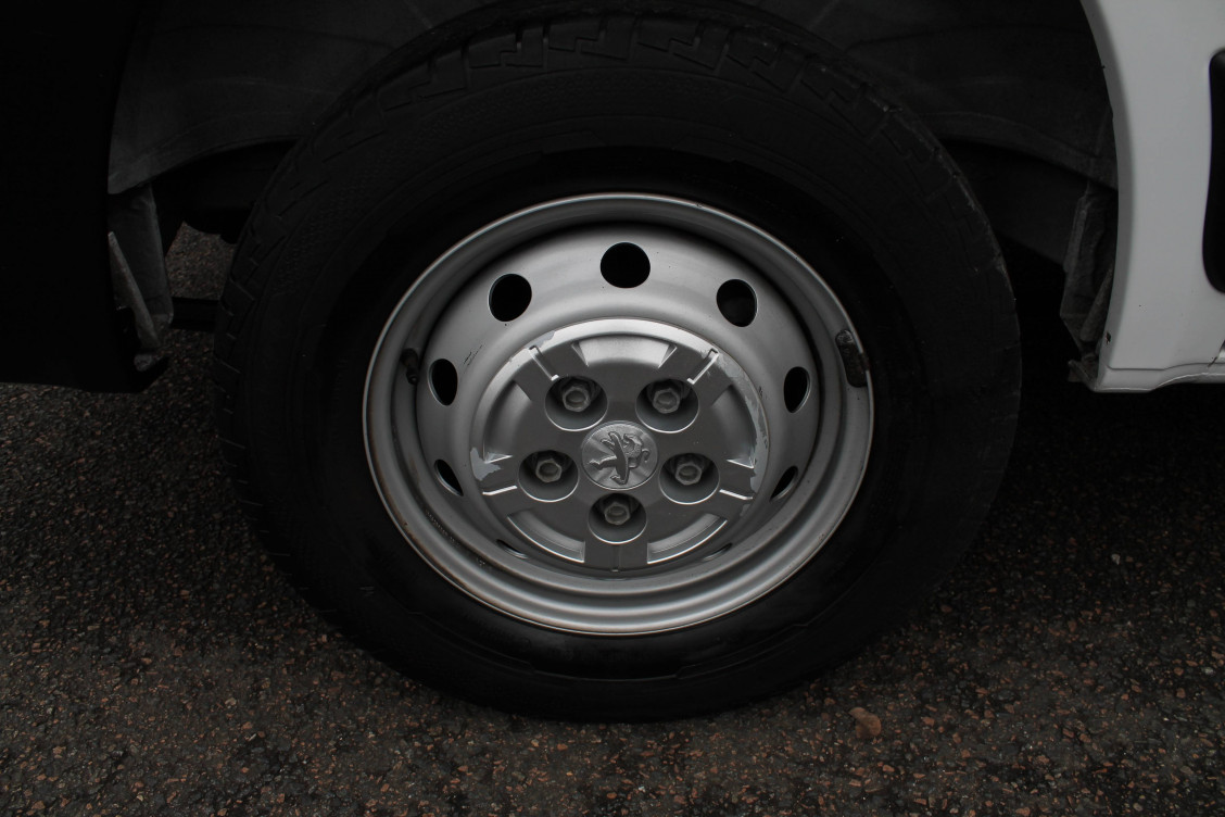 Acheter Peugeot Boxer BOXER TOLE 333 L1H1 BLUEHDI 140 S&S ASPHALT 4p occasion dans les concessions du Groupe Faurie