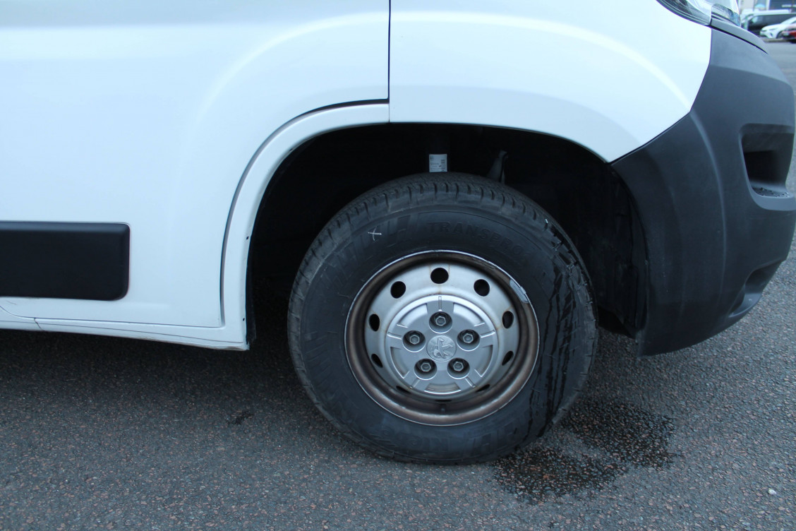 Acheter Peugeot Boxer BOXER TOLE 333 L2H2 BLUEHDI 140 S&S ASPHALT 4p occasion dans les concessions du Groupe Faurie