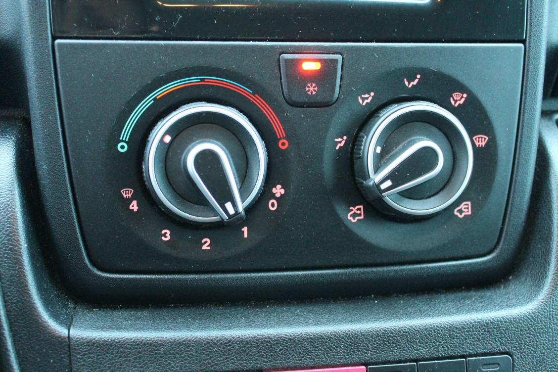 Acheter Peugeot Boxer BOXER TOLE 333 L2H2 BLUEHDI 140 S&S ASPHALT 4p occasion dans les concessions du Groupe Faurie